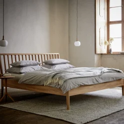 Bett Almeno mit Sprossenbetthaupt vertikal(Kernbuche, 160 x 200 cm)