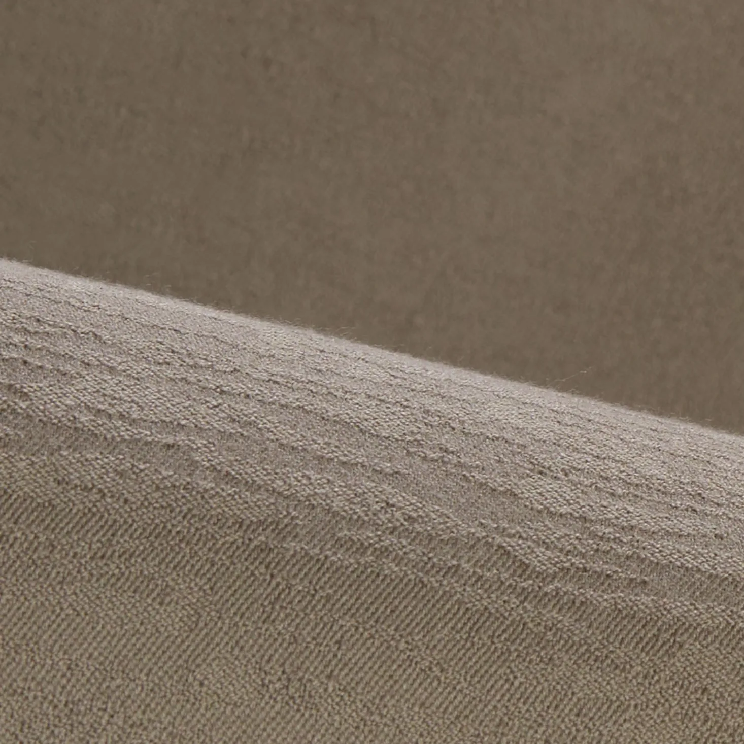 Bett Jukai Pur mit Stoffhoussen(Baumwollstoff Ondula Taupe, Eiche, 140 x 200 cm, mit Stoffhoussen)