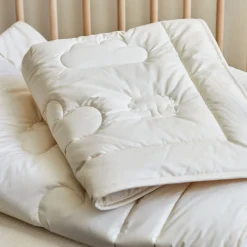 Kinder Sommerdecke Schafschurwolle mit Wolkensteppung150 g/m2 GOTS, NATURTEXTIL BEST (80 x 80 cm)