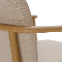 Stuhl Kilian(Wollstoff Kaland Sand, Eiche, mit Armlehne)